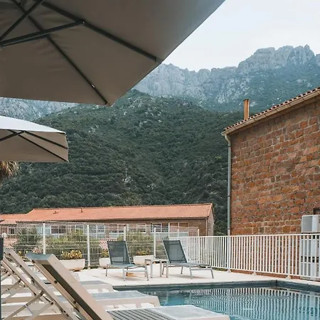 Aparthotel Ideal-subrini