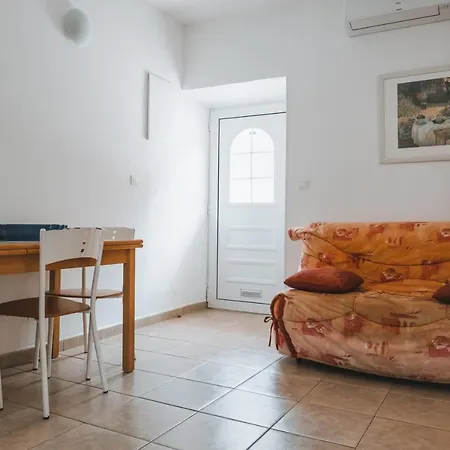 Ideal-subrini Aparthotel 3*